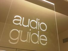 Designové světelné označení Audio Guide